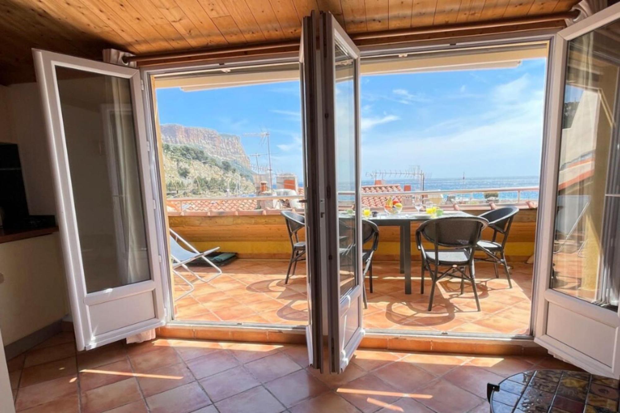 La Perle De Cassis - Terrace With Sea View Apartment Екстериор снимка