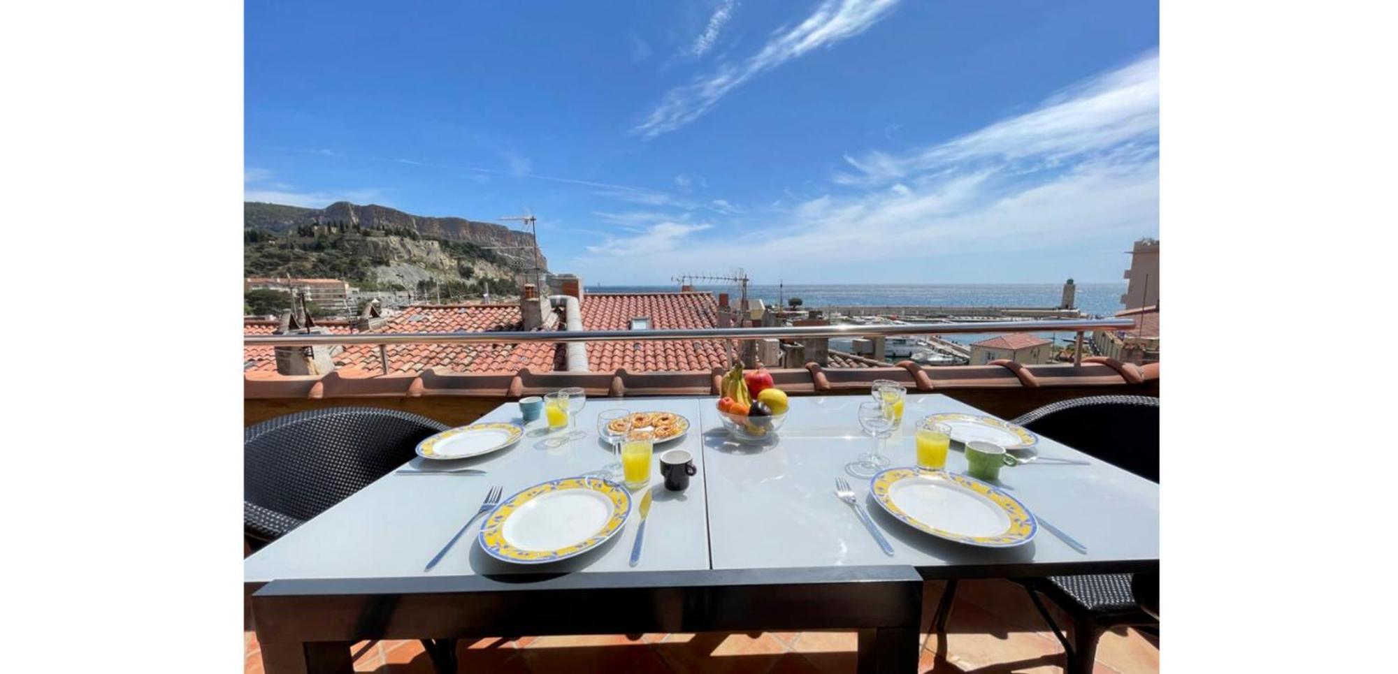 La Perle De Cassis - Terrace With Sea View Apartment Екстериор снимка